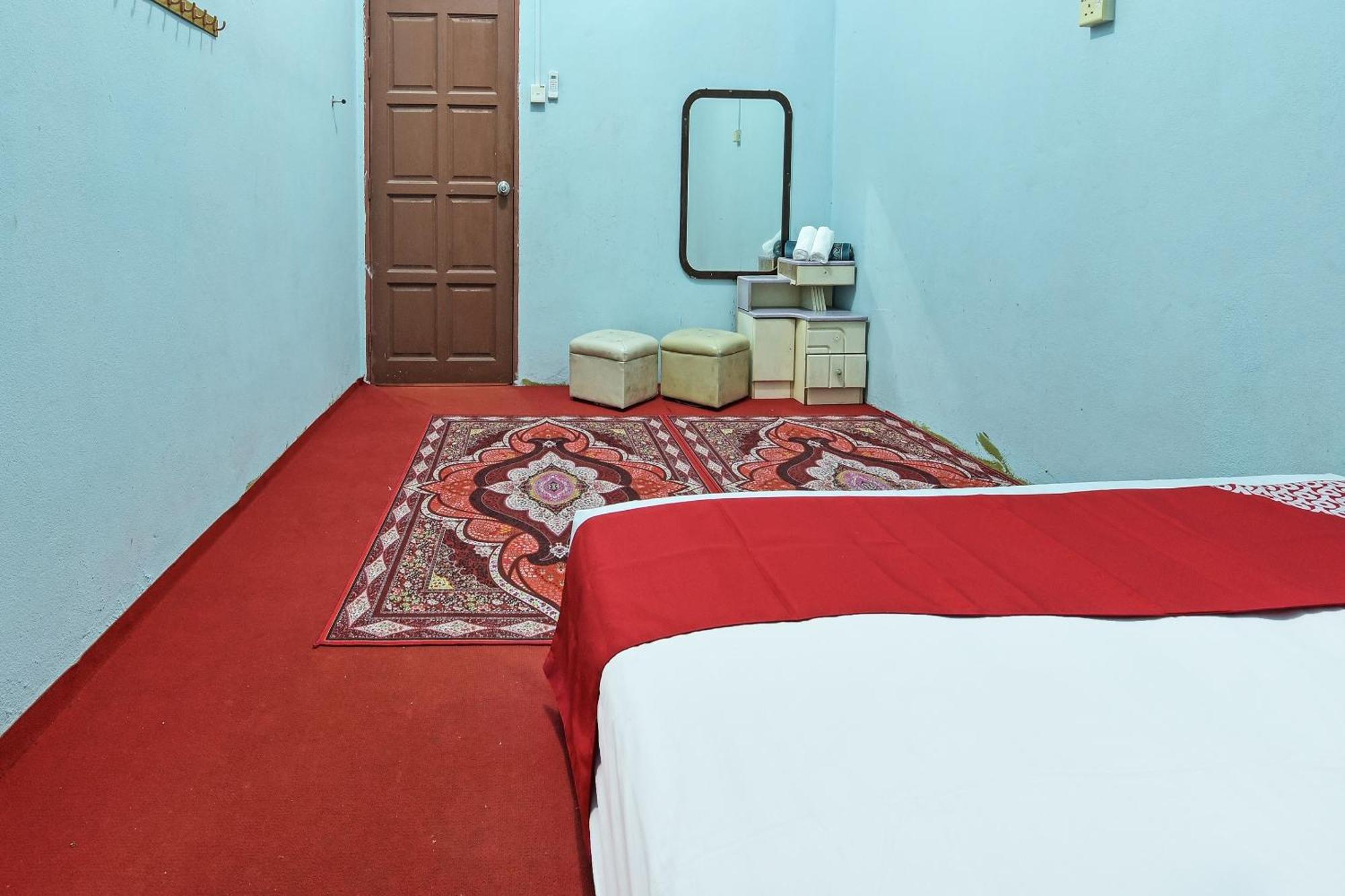 Capital O 90664 Rabi Hotel 哥打巴鲁 外观 照片